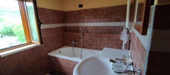 Дом с 3 спальнями в Лабро, Италия № 312654 13