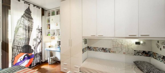 3-salle Appartement à Monza, Italy No. 26645 41