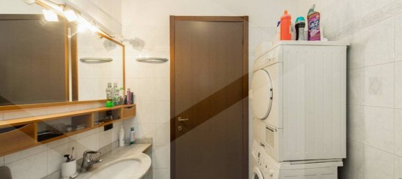 3-salle Appartement à Monza, Italy No. 26645 18