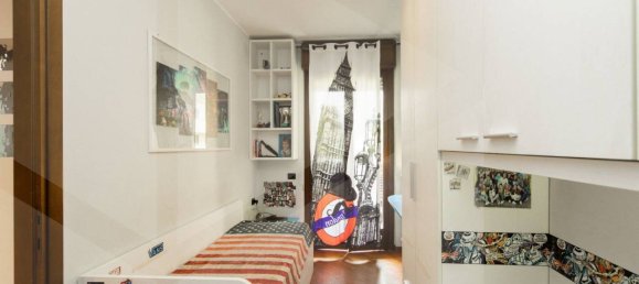 3-salle Appartement à Monza, Italy No. 26645 42