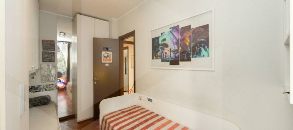 3-salle Appartement à Monza, Italy No. 26645 15