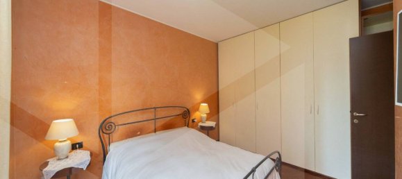 3-salle Appartement à Monza, Italy No. 26645 39