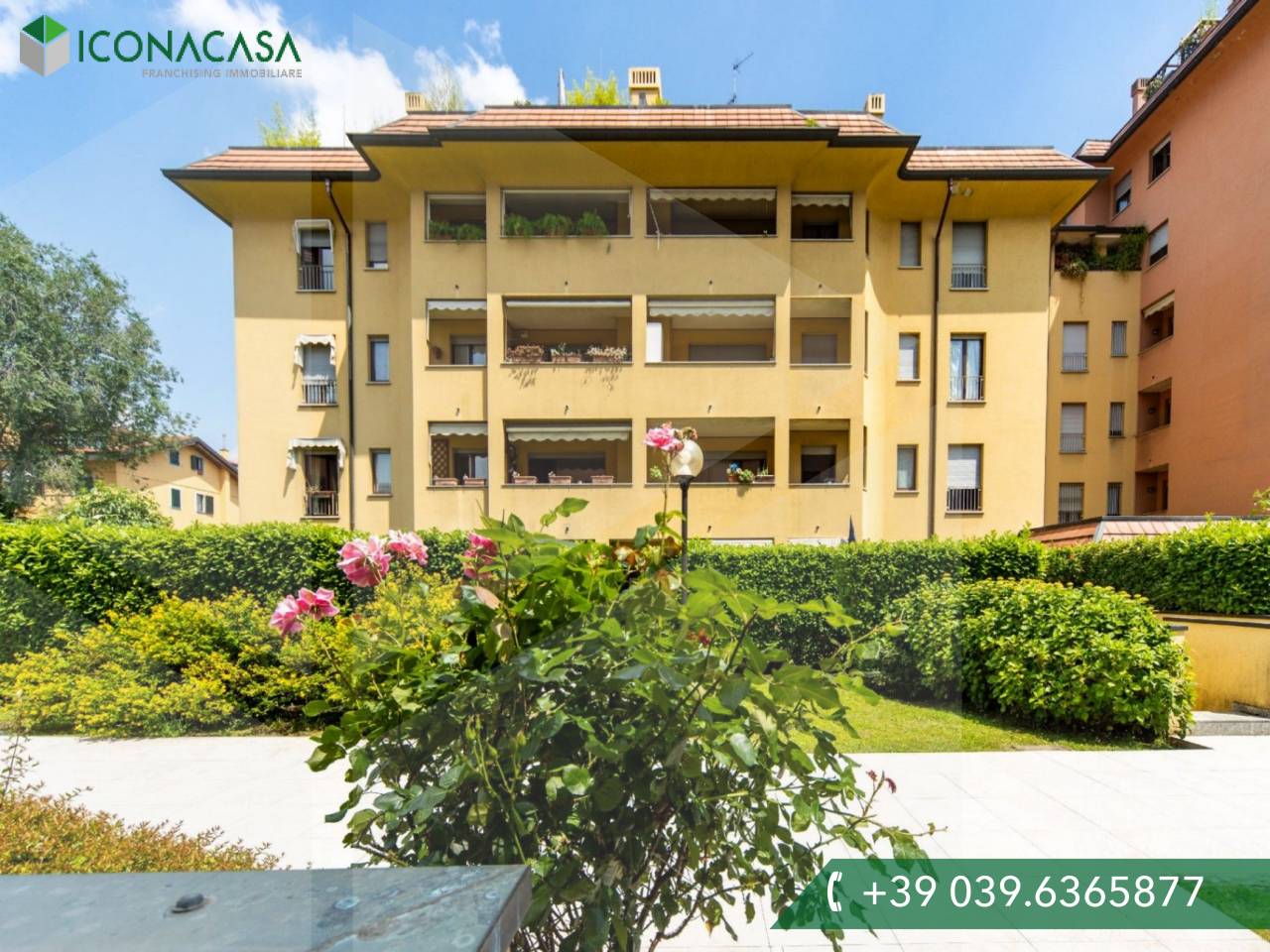 3-salle Appartement à Monza, Italy No. 26645