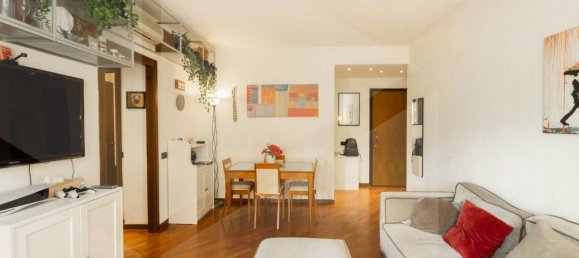 3-salle Appartement à Monza, Italy No. 26645 24