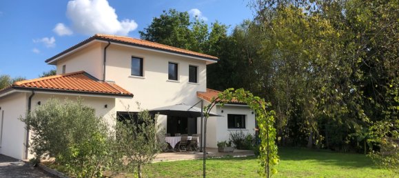 Villa de 5 dormitorios en Biscarrosse, France No. 1896 2