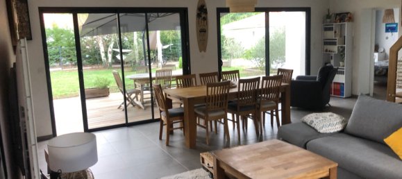 Villa de 5 dormitorios en Biscarrosse, France No. 1896 11