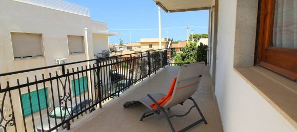 Квартира с 6 комнатами в Санта Кроче Камерина, Италия № 300144 2