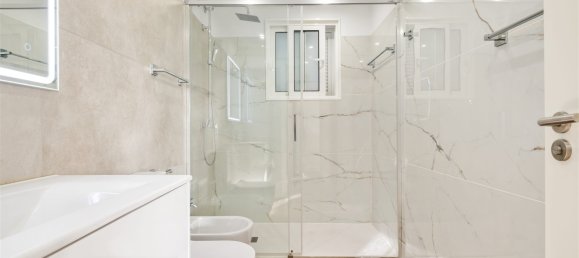 3 bedrooms House in Funchal, Portugal No. 121417 5