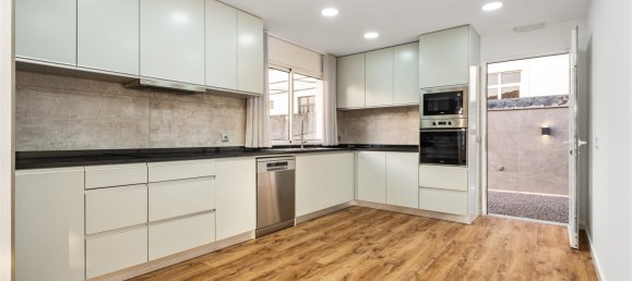 3 bedrooms House in Funchal, Portugal No. 121417 16