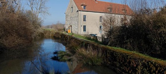 10 bedrooms House in Noyant-d'Allier, France No. 196530 3