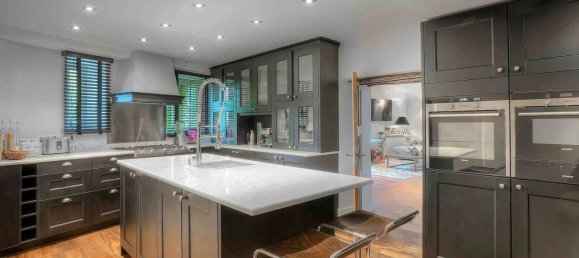 6 bedrooms Villa in Mougins, France No. 1975 6