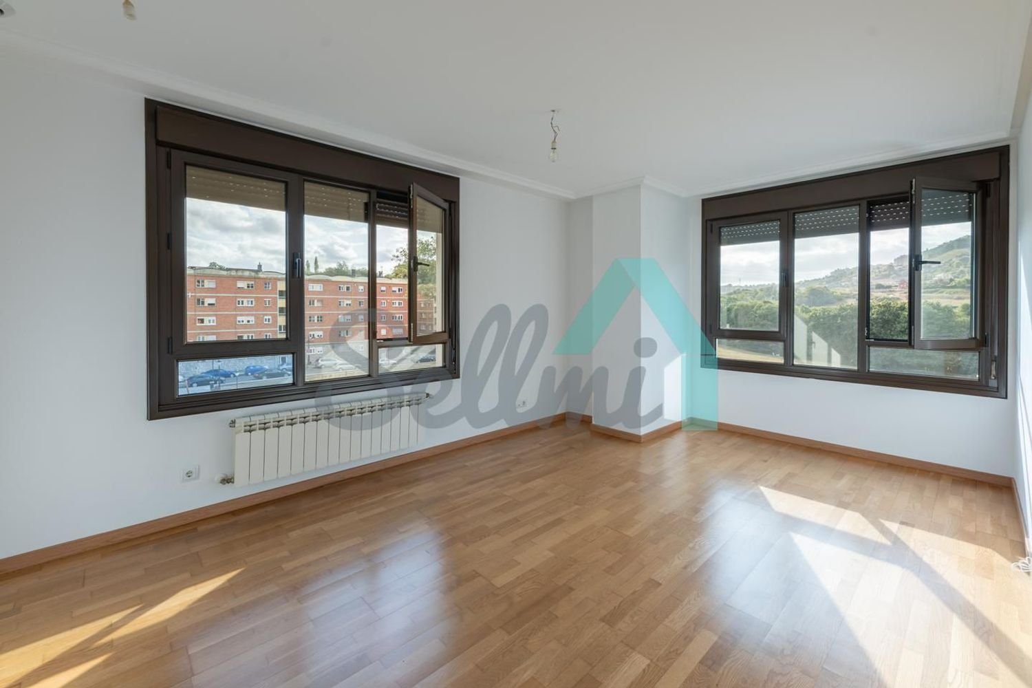 2 bedrooms Apartment in Oviedo, Spain No. 264411