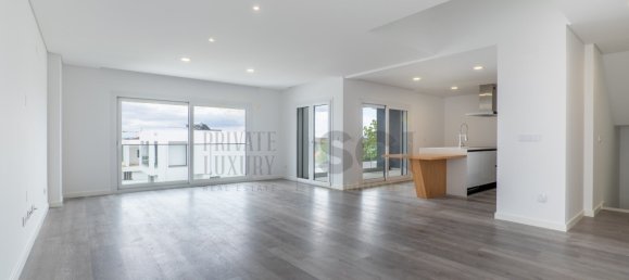 4 bedrooms Villa in Seixal, Portugal No. 100692 3