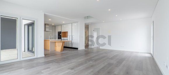 4 bedrooms Villa in Seixal, Portugal No. 100692 4