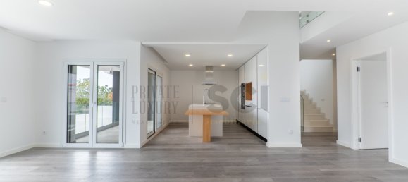 4 bedrooms Villa in Seixal, Portugal No. 100692 9