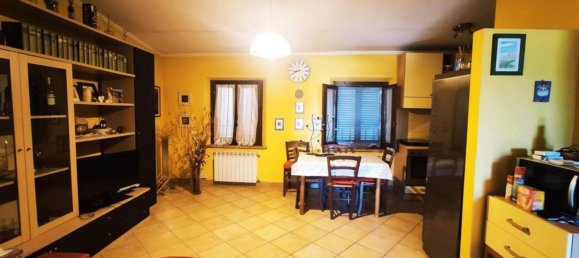 3 rooms Apartment in Foiano della Chiana, Italy No. 226143 5