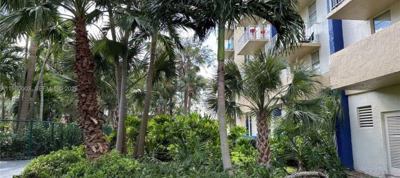1 Schlafzimmer Gewerbliche Immobilien in Miami, USA, Nr. 615360 5