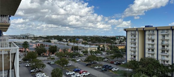 1 Schlafzimmer Gewerbliche Immobilien in Miami, USA, Nr. 615360 14