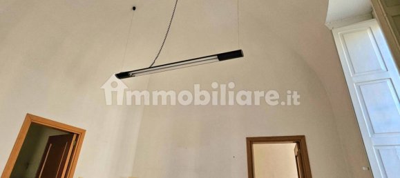 Квартира с 2 спальнями в Лечче, Италия № 77907 3