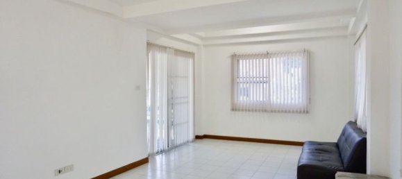 8 bedrooms Cafe / restaurant in Chiang Mai, Thailand No. 12790 3