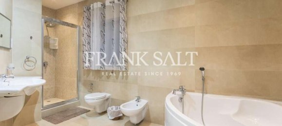 3 chambres Penthouse à Sliema, Malta No. 4088 16