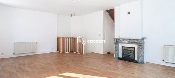 Apartamento de 3 dormitorios en Saint-Jean-le-Vieux, France No. 309352 3