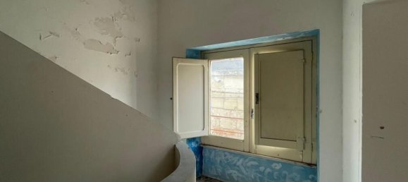 80m² Commercial property in Martano, Italy No. 174184 14