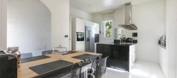 6 bedrooms Hotel in Saint-Mande, France No. 346384 20