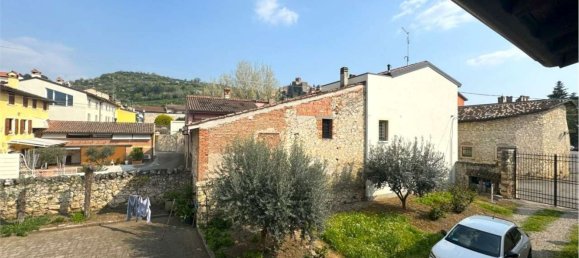 3 bedrooms House in Soave, Italy No. 318183 11