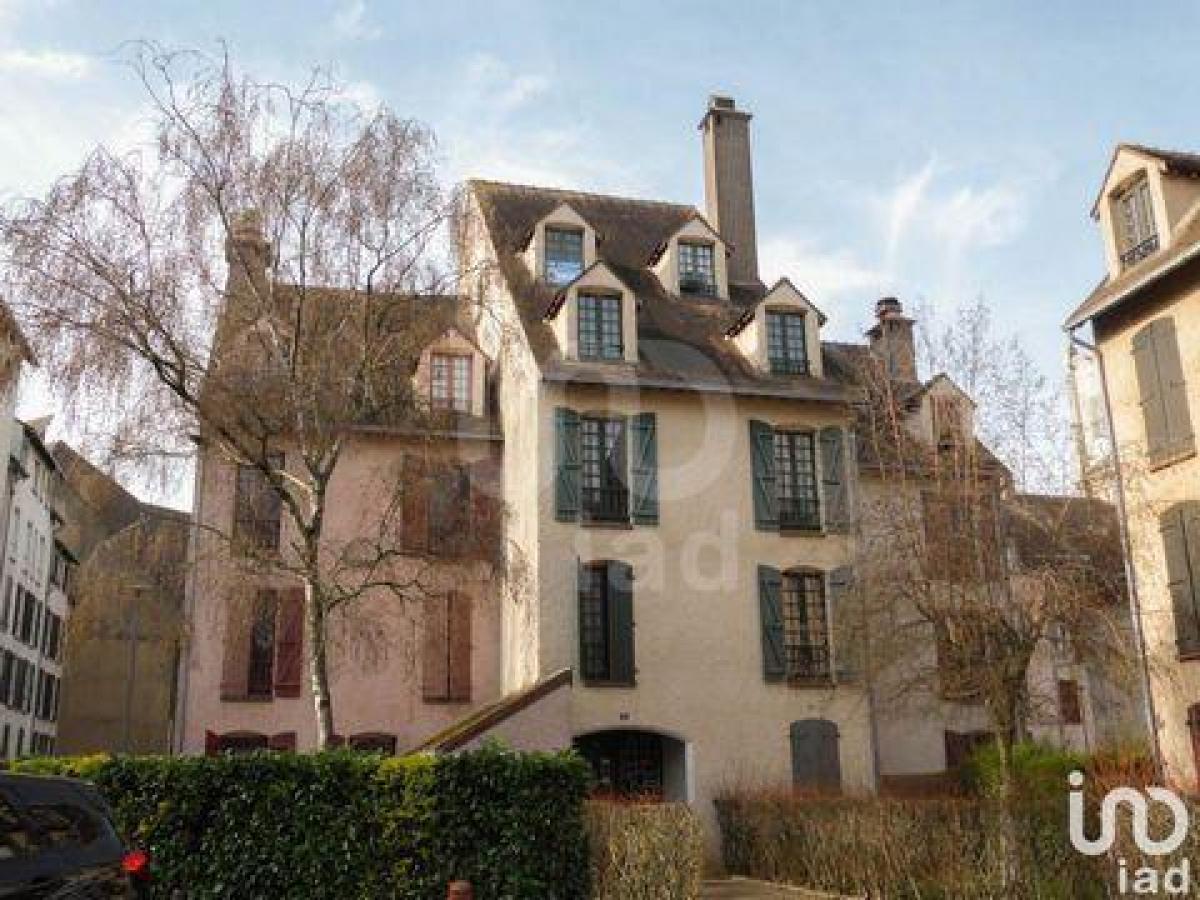 3 bedrooms Condo in Auxerre, France No. 14857