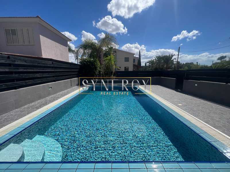 3 bedrooms Commercial property in Latsia, Cyprus No. 16851