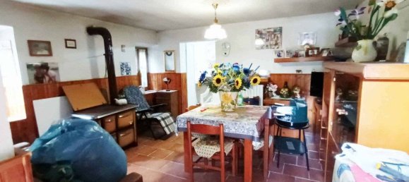 4 bedrooms House in Castelnovo ne' Monti, Italy No. 74792 2
