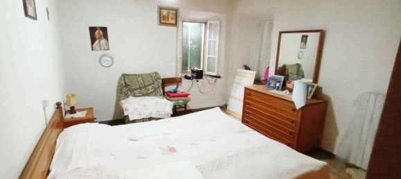 4 bedrooms House in Castelnovo ne' Monti, Italy No. 74792 4