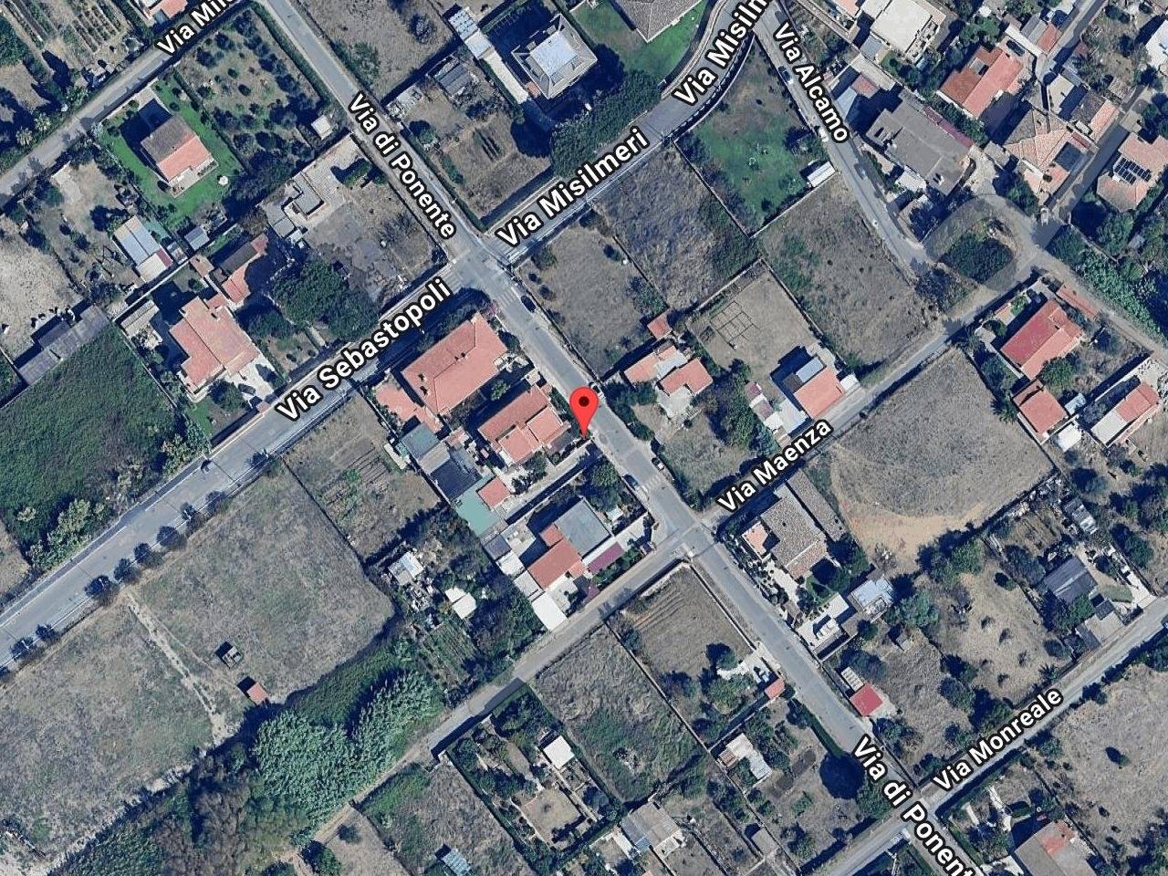 Apartamento de 4 dormitorios en Pomezia, Italy No. 101380