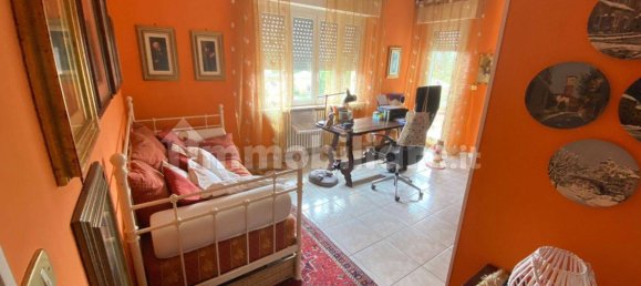 2 bedrooms Apartment in Vercelli, Italy No. 118834 3