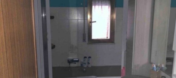 7 rooms Apartment in Pescara, Italy No. 93465 15
