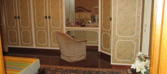 8 rooms Villa in Piazza al Serchio, Italy No. 75642 11