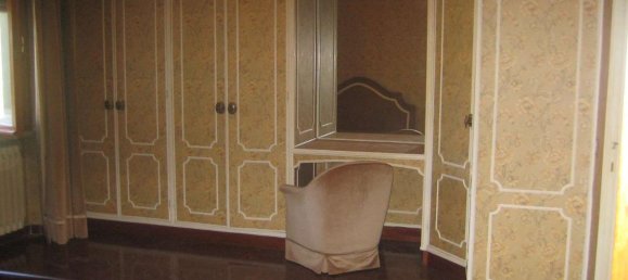 8 rooms Villa in Piazza al Serchio, Italy No. 75642 13