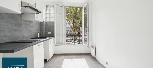 2 bedrooms Apartment in Clichy, France No. 162222 4