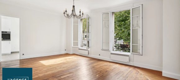 2 bedrooms Apartment in Clichy, France No. 162222 2