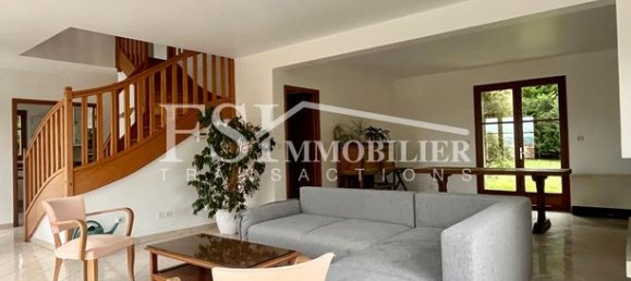 Дом с 4 спальнями в Сен-Лё-ла-Форе, Франция № 308629 3