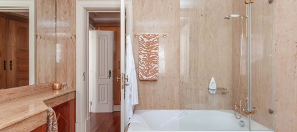 5 bedrooms Castles in Lisbon, Portugal No. 102302 40