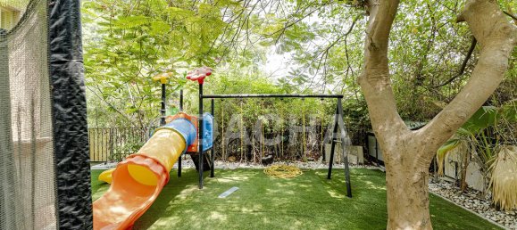 4 Schlafzimmer Villa in Dubai, UAE, Nr. 27982 17