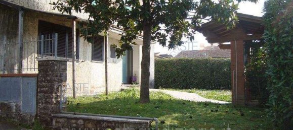 3 rooms Apartment in Monsummano Terme, Italy No. 289358 4