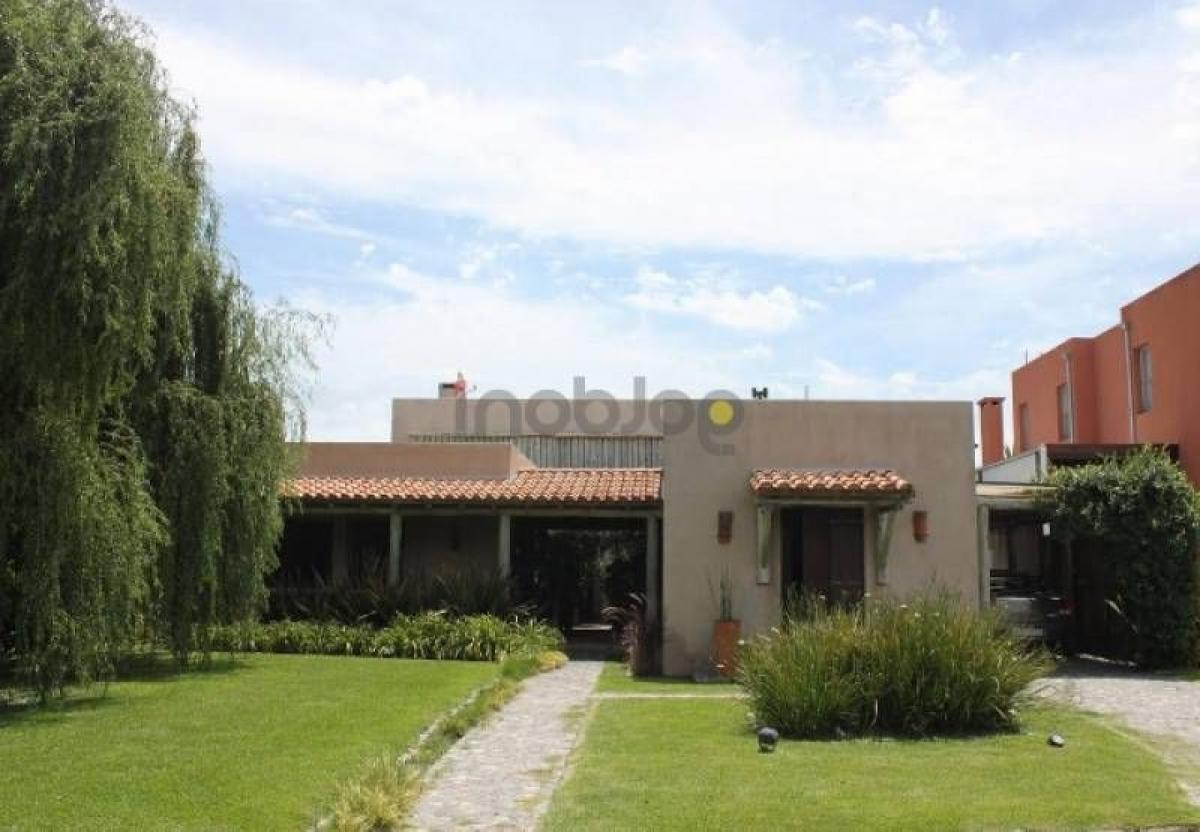 4 Schlafzimmer Haus in Berazategui, Argentina, Nr. 96256