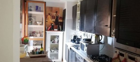 3 rooms Apartment in Monza, Italy No. 7667 2