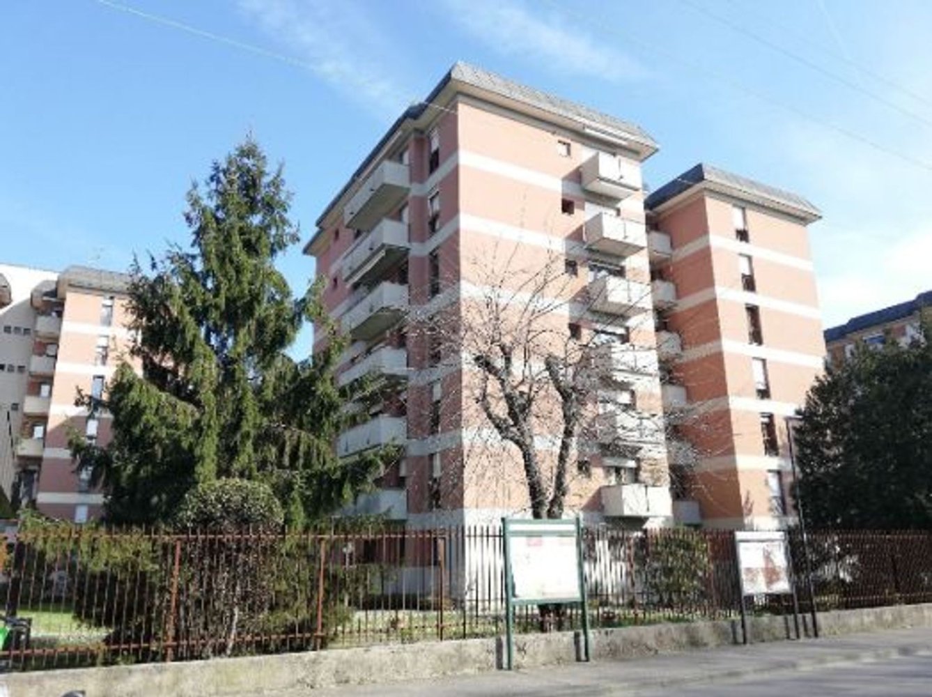 3 rooms Apartment in Monza, Italy No. 7667