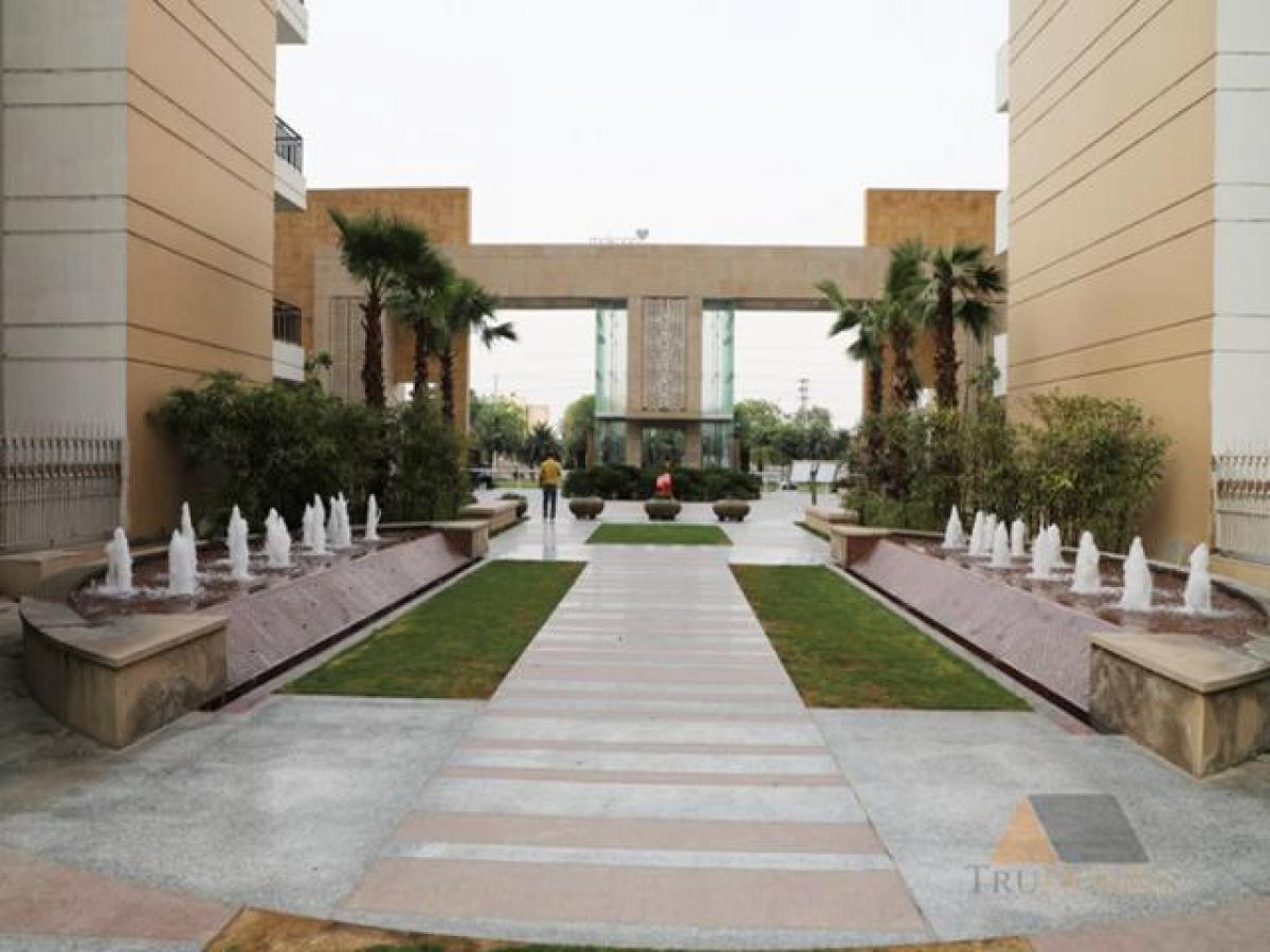 Casa T2 em Noida, India N.º 67279