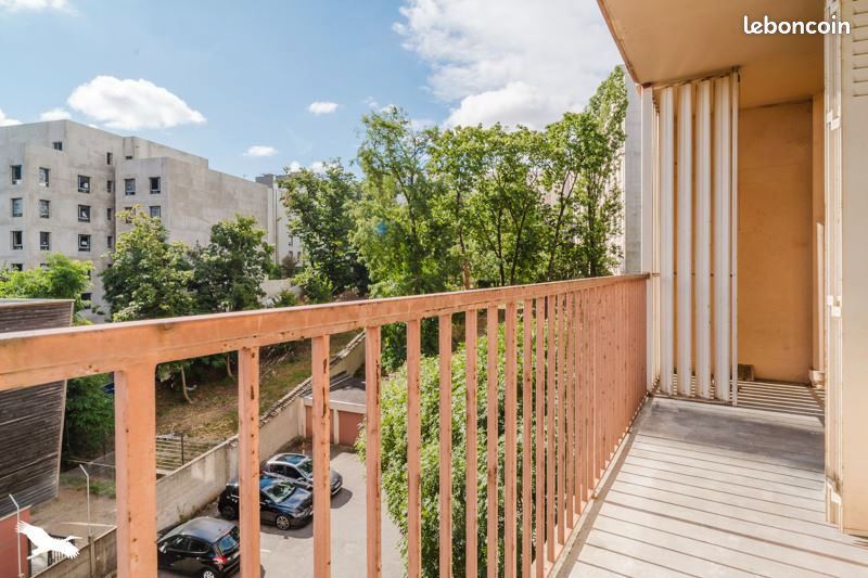 2 bedrooms Apartment in Villeurbanne, France No. 285142