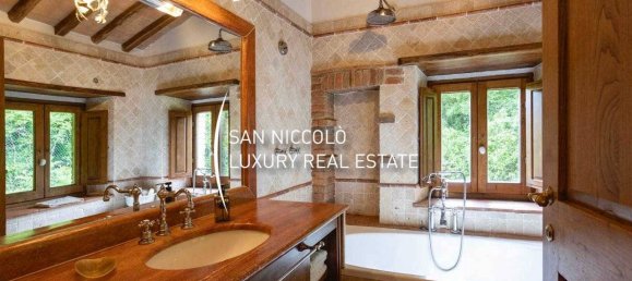 4 bedrooms Villa in Radicondoli, Italy No. 196302 7